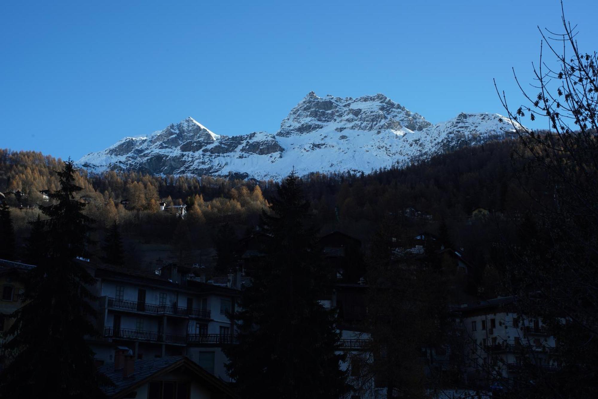 Hotel Al Caminetto วัลตูร์นอนช์ ภายนอก รูปภาพ